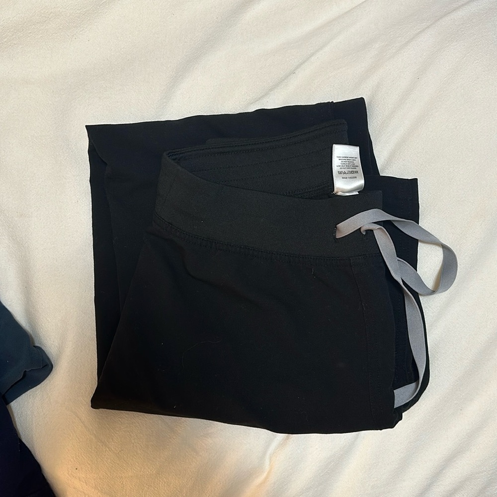 Figs Black scrub pants